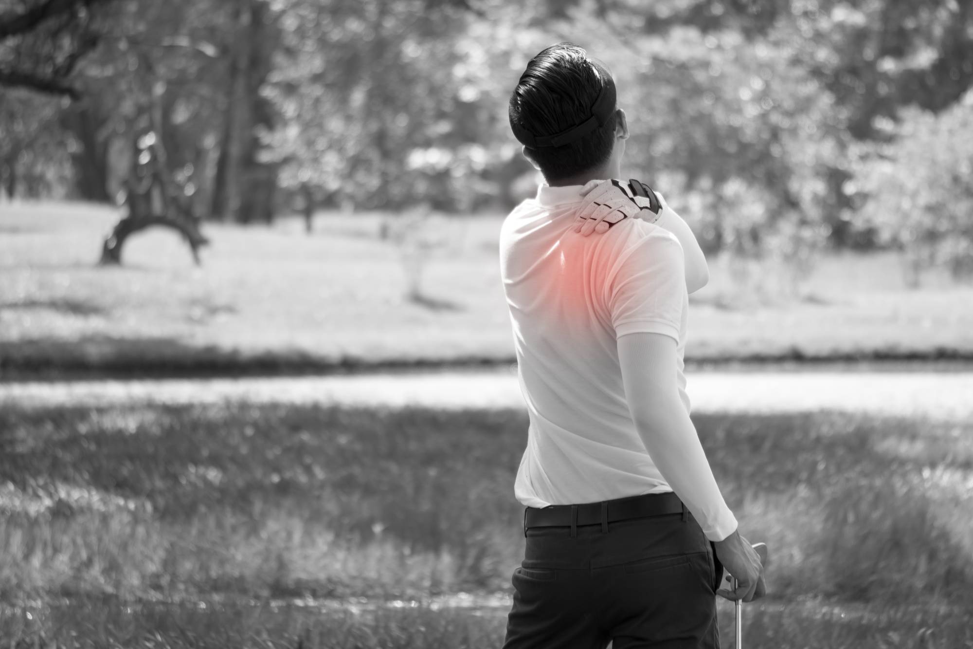 Image of man experiencing pain in a shoulder trigger point